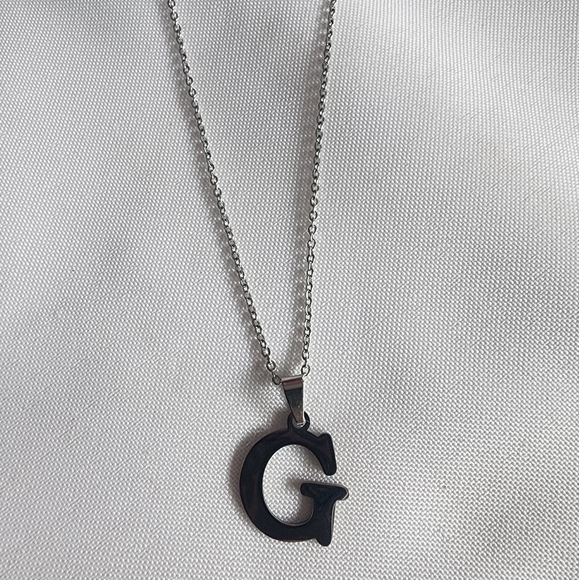 🔥FASHIONABLE "G" SILVER NECKLACE🔥 - Picture 6 of 6